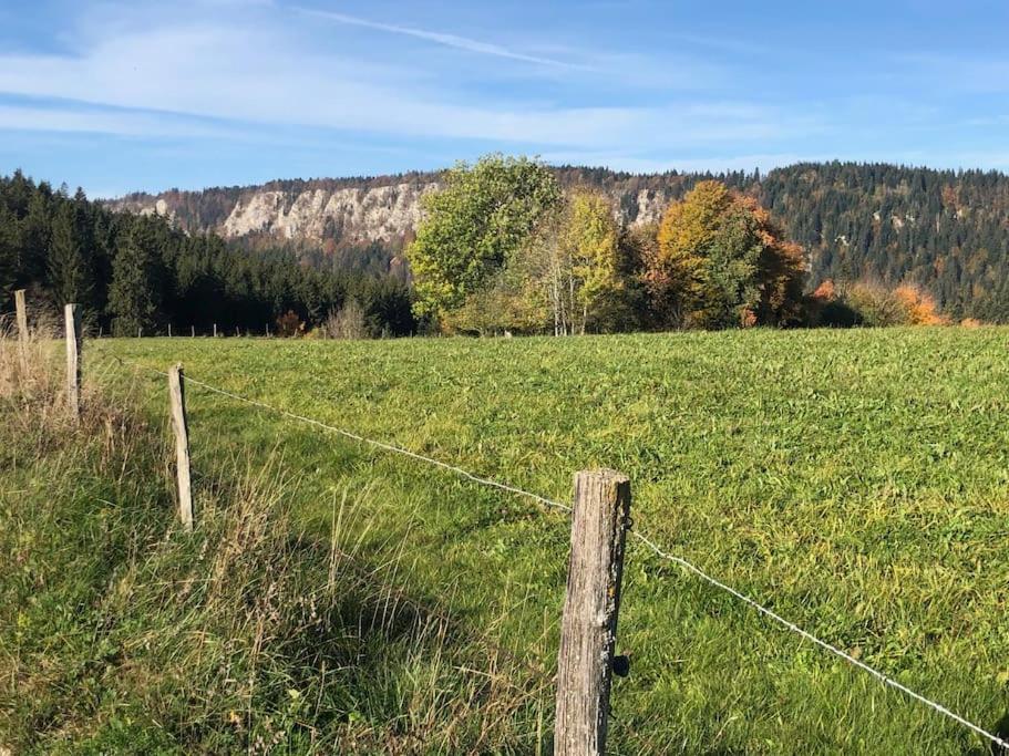 Nuit Insolite - La Cabane Du Haut-Doubs Les Gras Kültér fotó